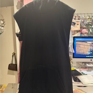 Men’s Sleeveless ALO hoodie